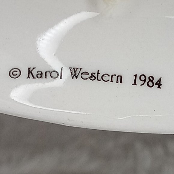 Karol Western Bell - Picture 11 of 16